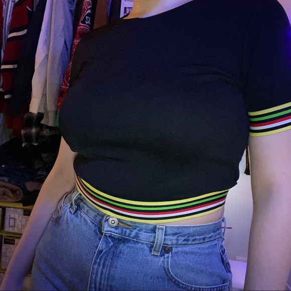 WINDSOR BLACK CROP TOP WITH COLORED STRIPE DETAILS - Picture 3 of 16